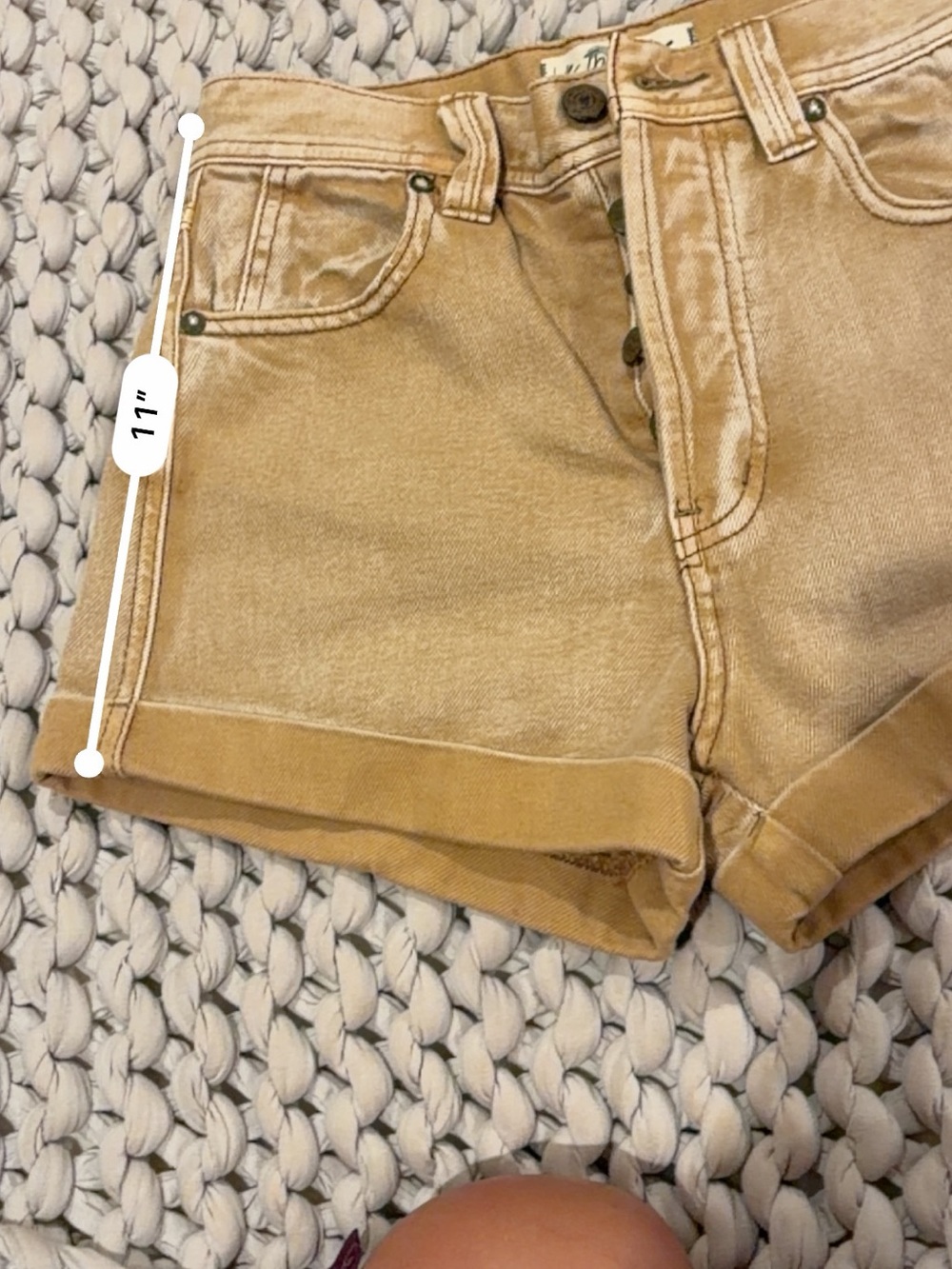 NWOT ๐ We the FREE PEOPLE denim tan cuffed short mid-rise relaxed fit ๐โ๏ธ - Picture 10 of 13